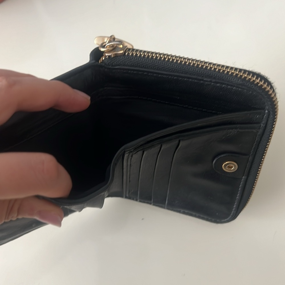 Givenchy Paris Zipped Wallet - Picture 7 of 8